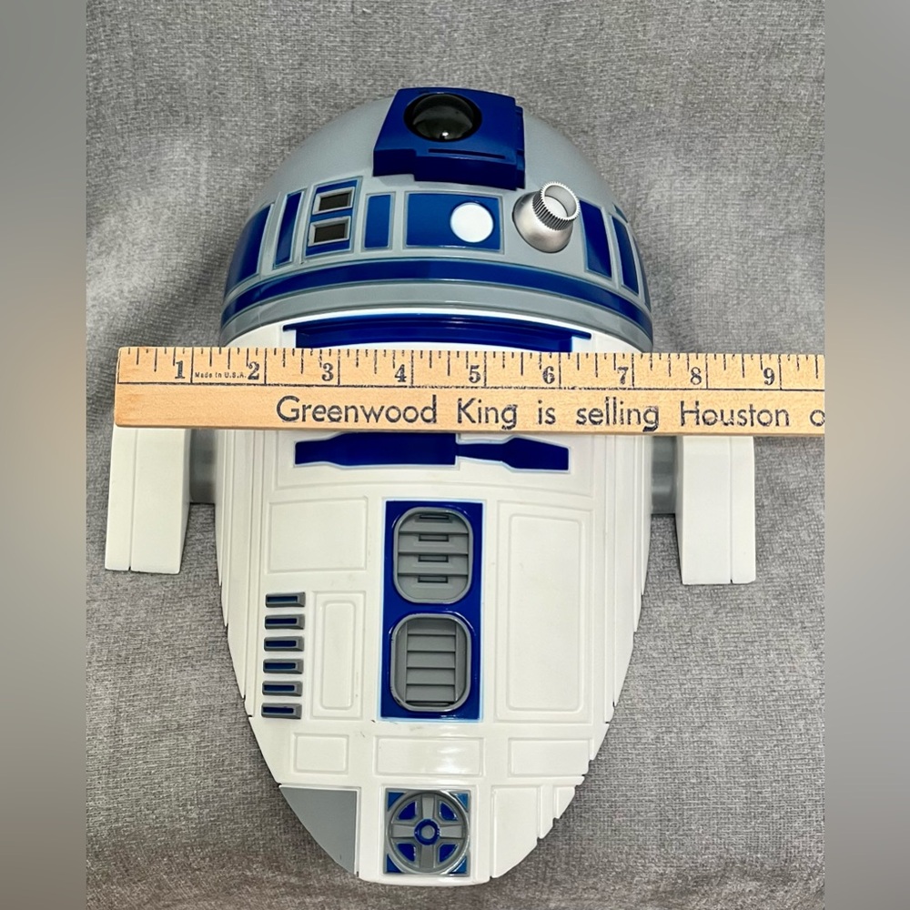 Star Wars R2-D2 LED Wall Mount Night Light Room Decor - Picture 7 of 12